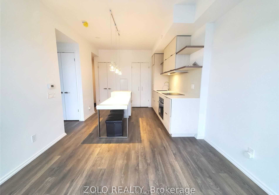 197-yonge-street-toronto-ontario-c12283427
