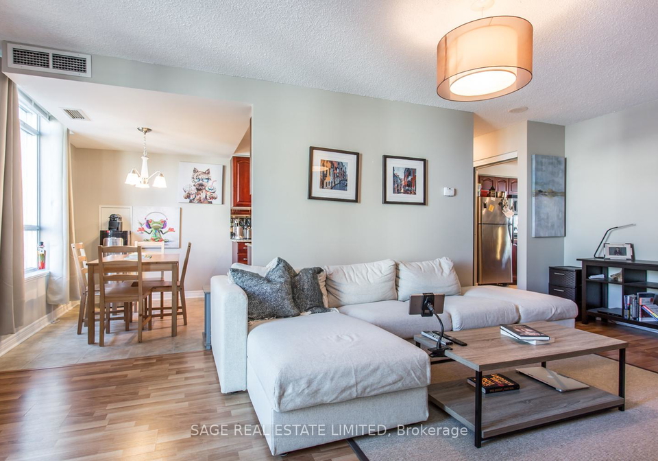 212-eglinton-avenue-e-e-toronto-ontario-c12283743