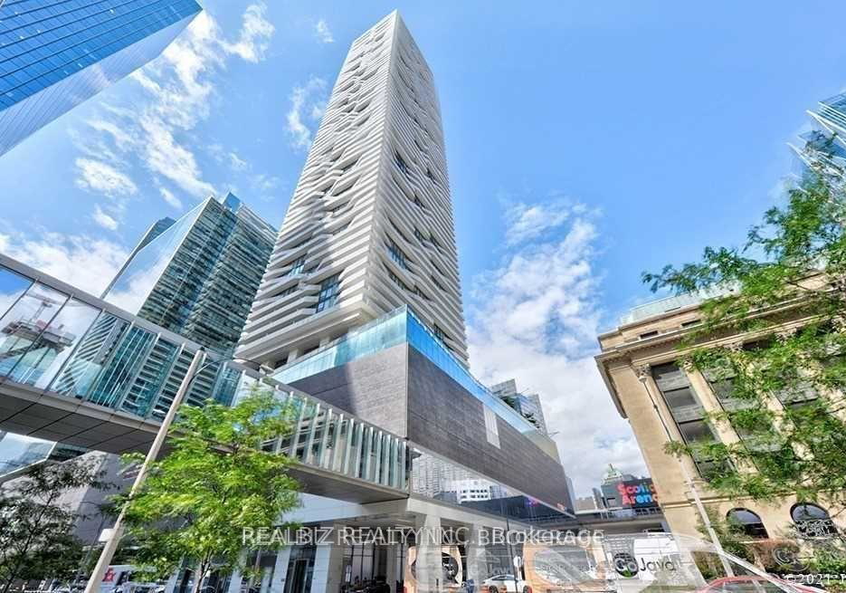 100-harbour-street-toronto-ontario-c12283797