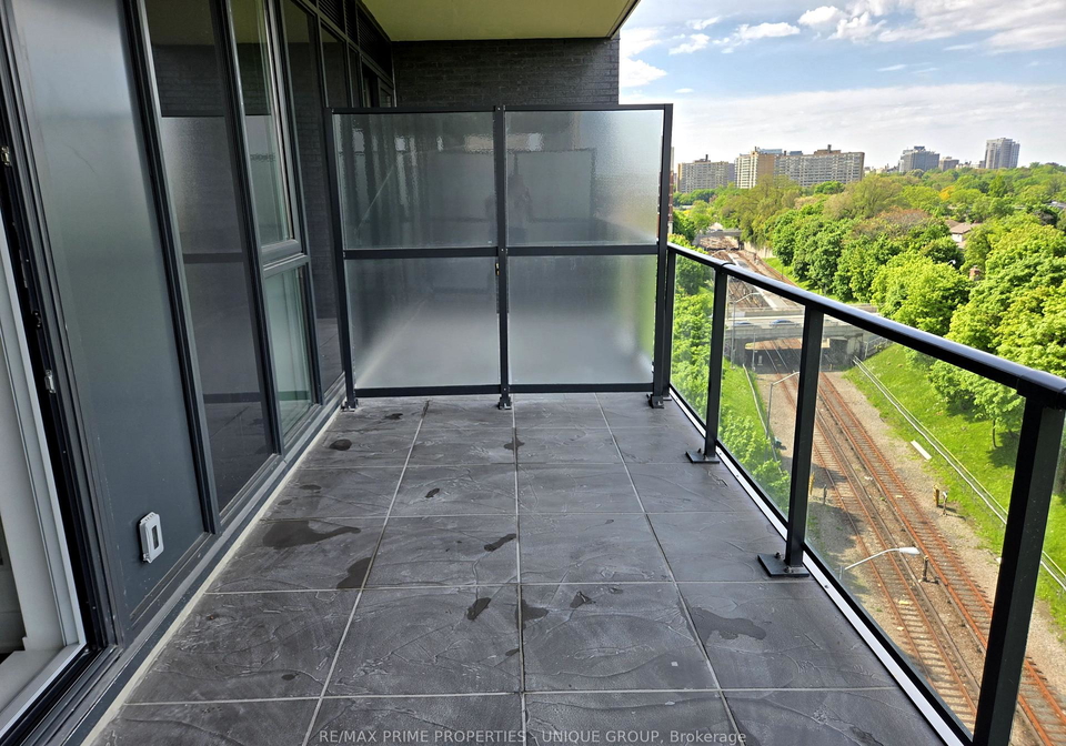 8-manor-road-w-w-toronto-ontario-c12284024