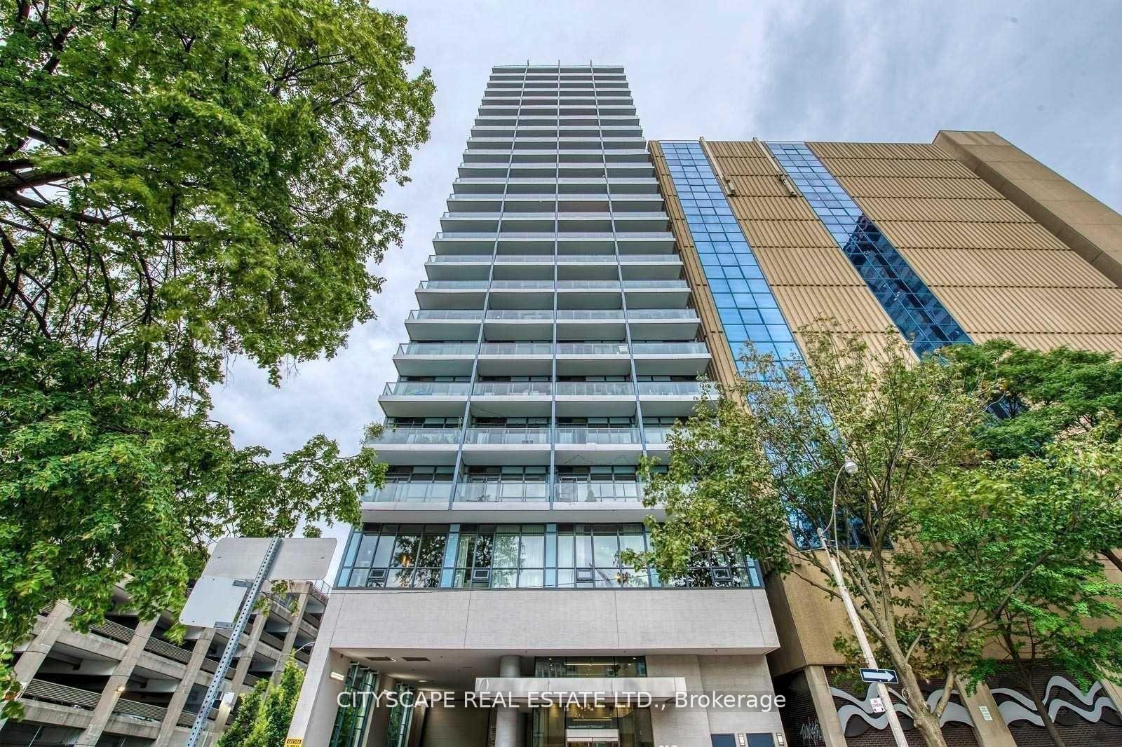 210-simcoe-street-toronto-ontario-c12284151