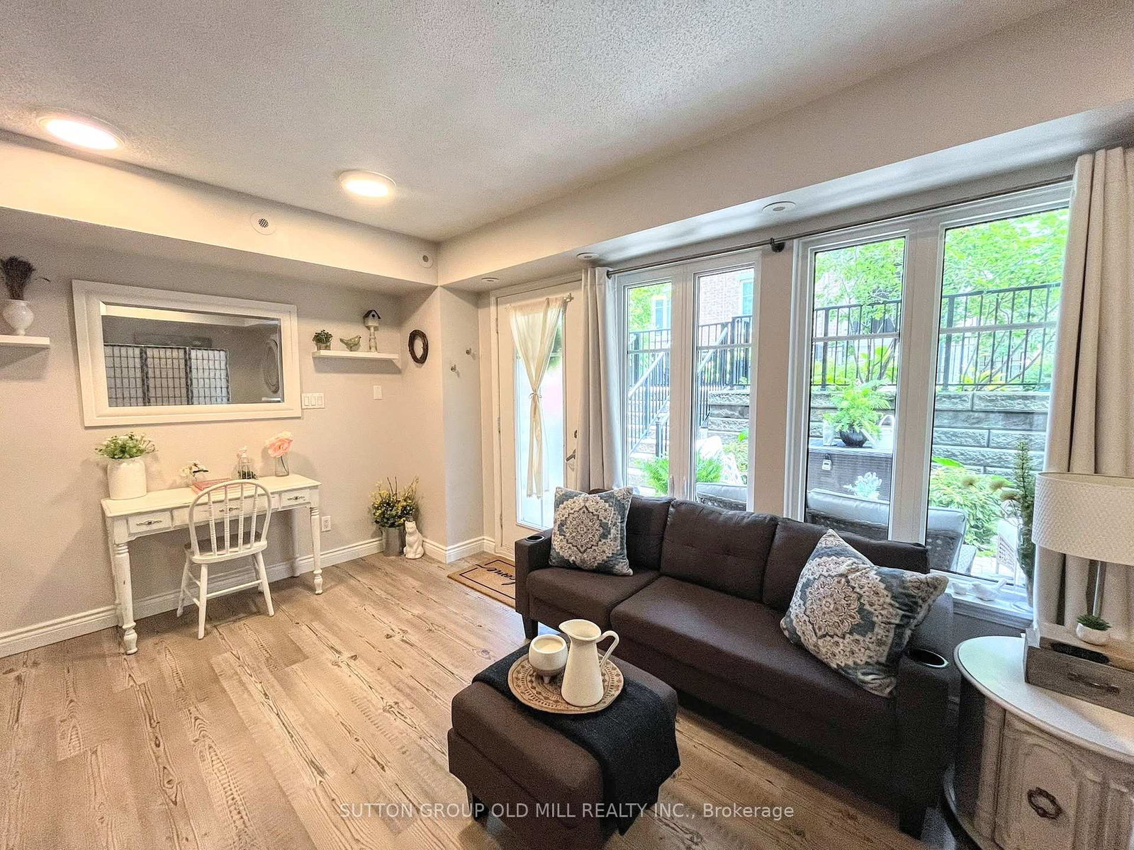 26-western-battery-road-toronto-ontario-c12284244