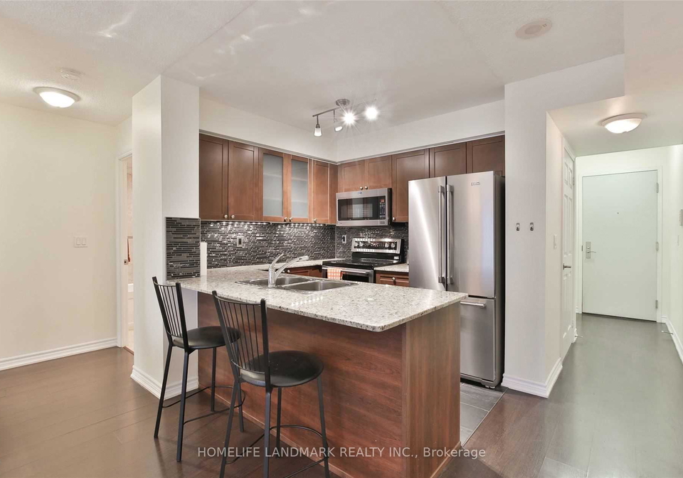 761-bay-street-toronto-ontario-c12284582