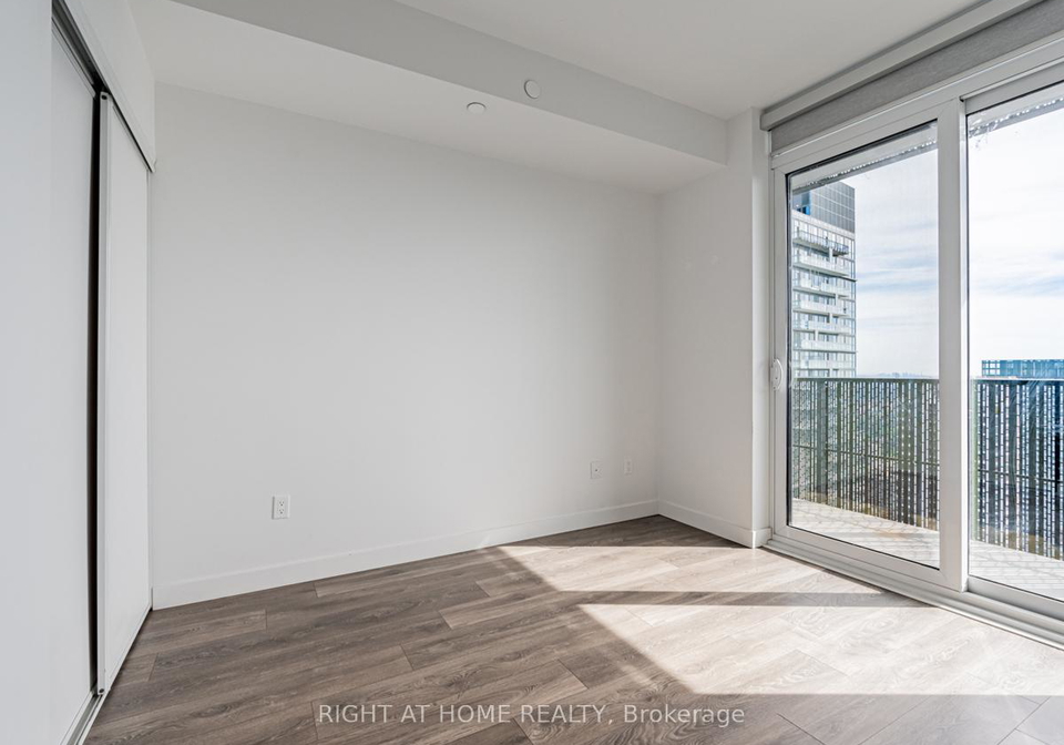 8-eglinton-avenue-e-e-toronto-ontario-c12284599