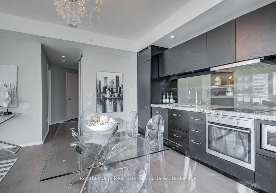 45-charles-street-e-e-toronto-ontario-c12284688