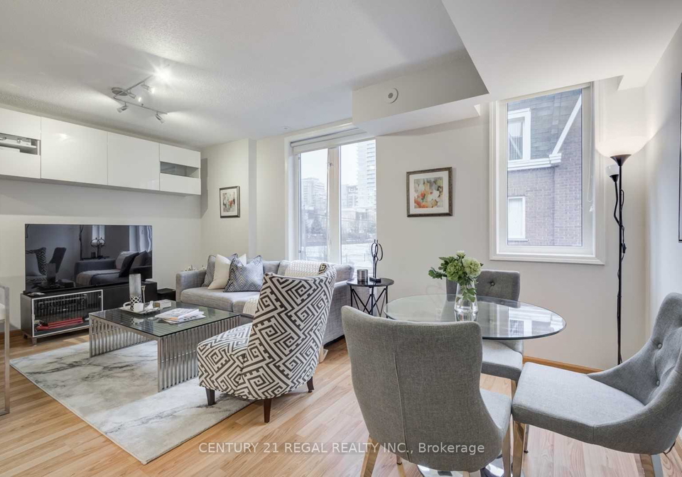 26-douro-street-toronto-ontario-c12284781
