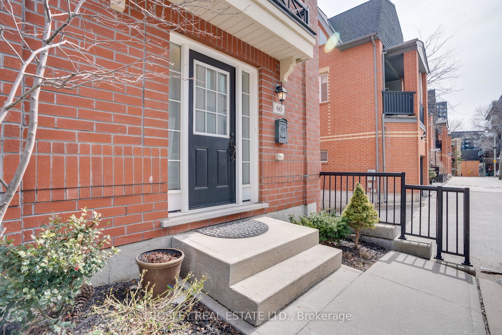 60-raffeix-lane-toronto-ontario-c12284787