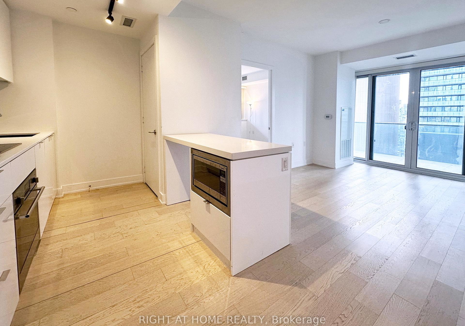 7-grenville-street-toronto-ontario-c12284825