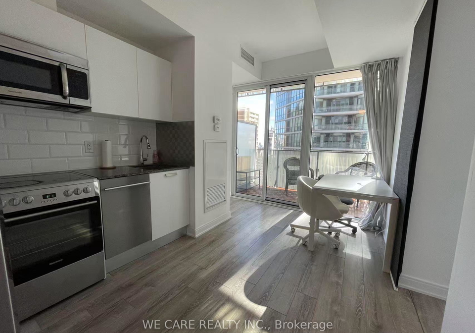 42-charles-street-e-e-toronto-ontario-c12284993