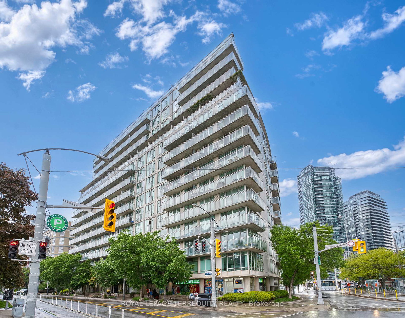 650-queens-quay-w-w-toronto-ontario-c12285182