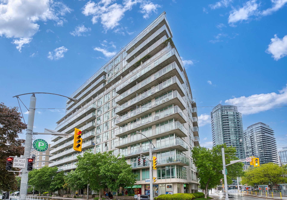 650-queens-quay-w-w-toronto-ontario-c12285182