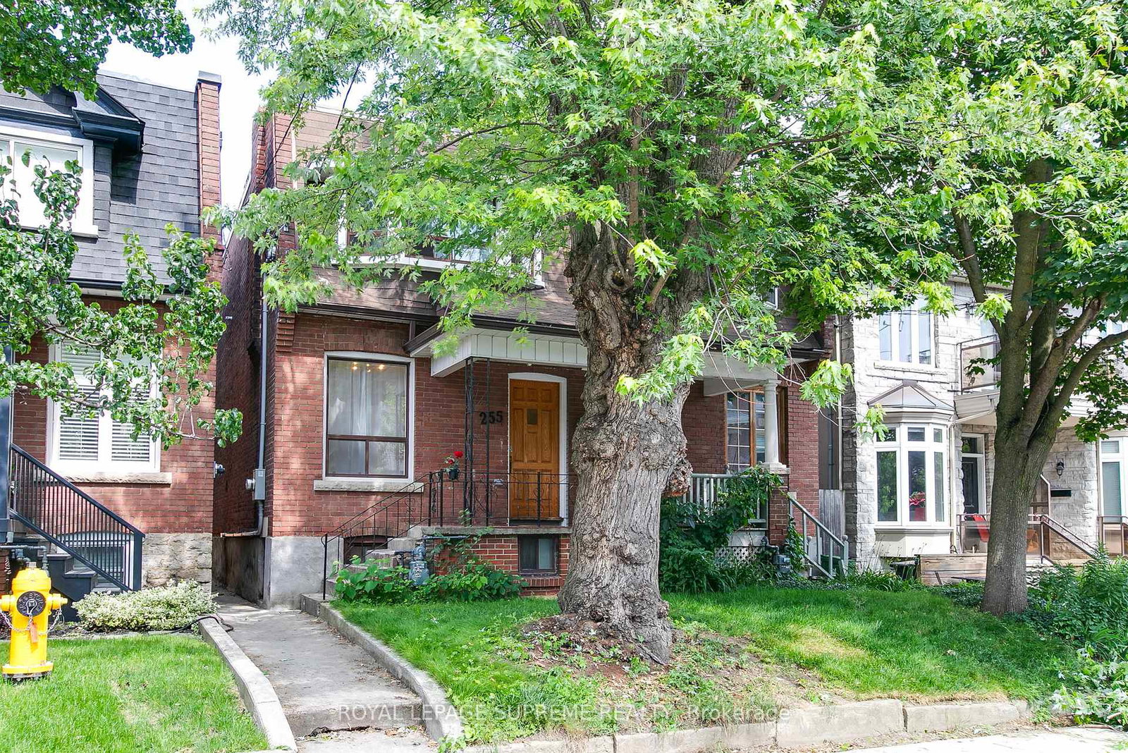 255-howland-avenue-toronto-ontario-c12285211