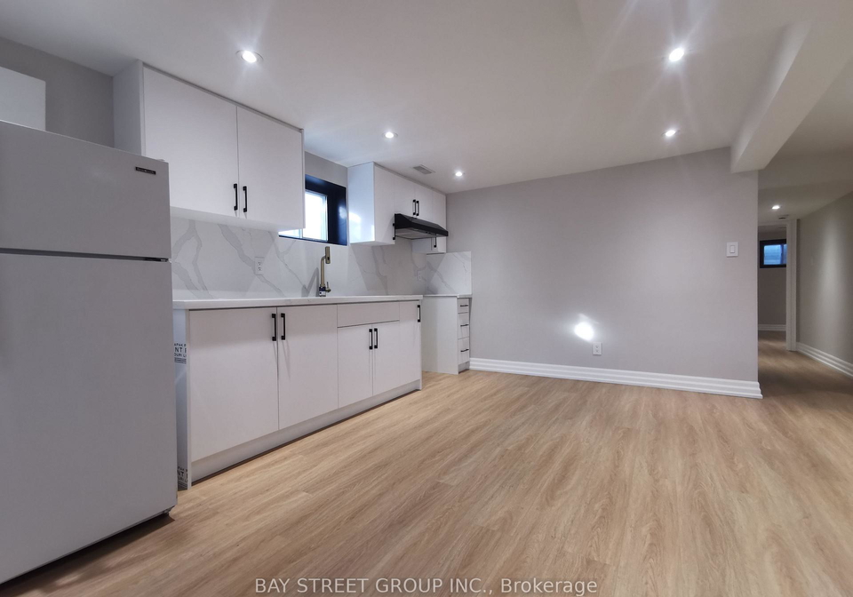 10-yucatan-road-north-york-ontario-c12285276