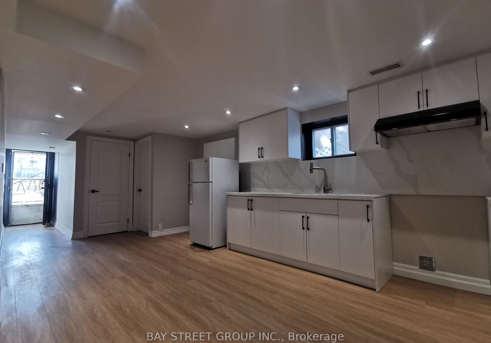 10-yucatan-road-north-york-ontario-c12285276