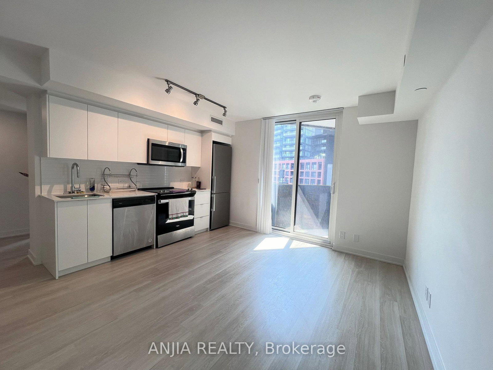 30-tretti-way-toronto-ontario-c12285313
