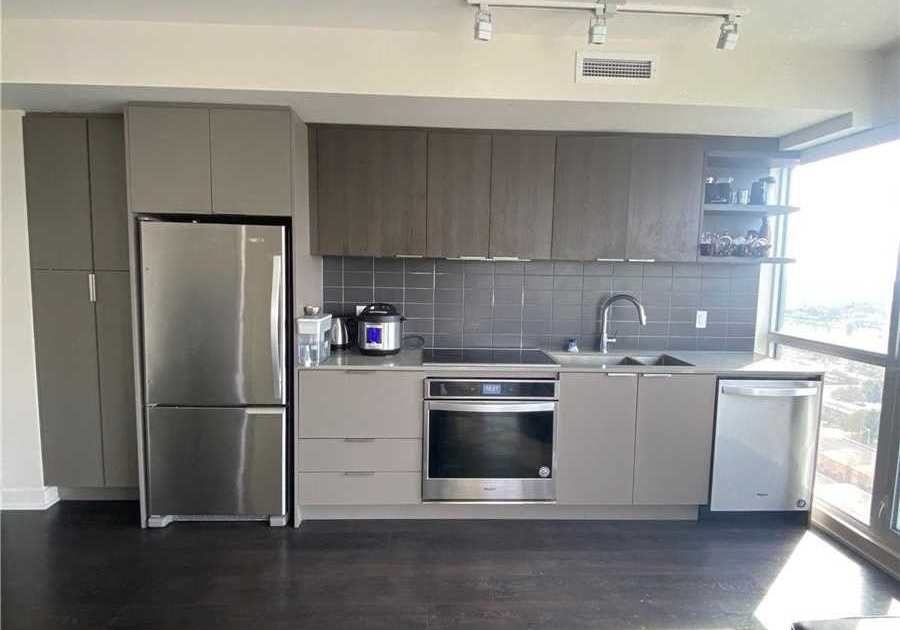 6-sonic-way-na-east-york-ontario-c12285355