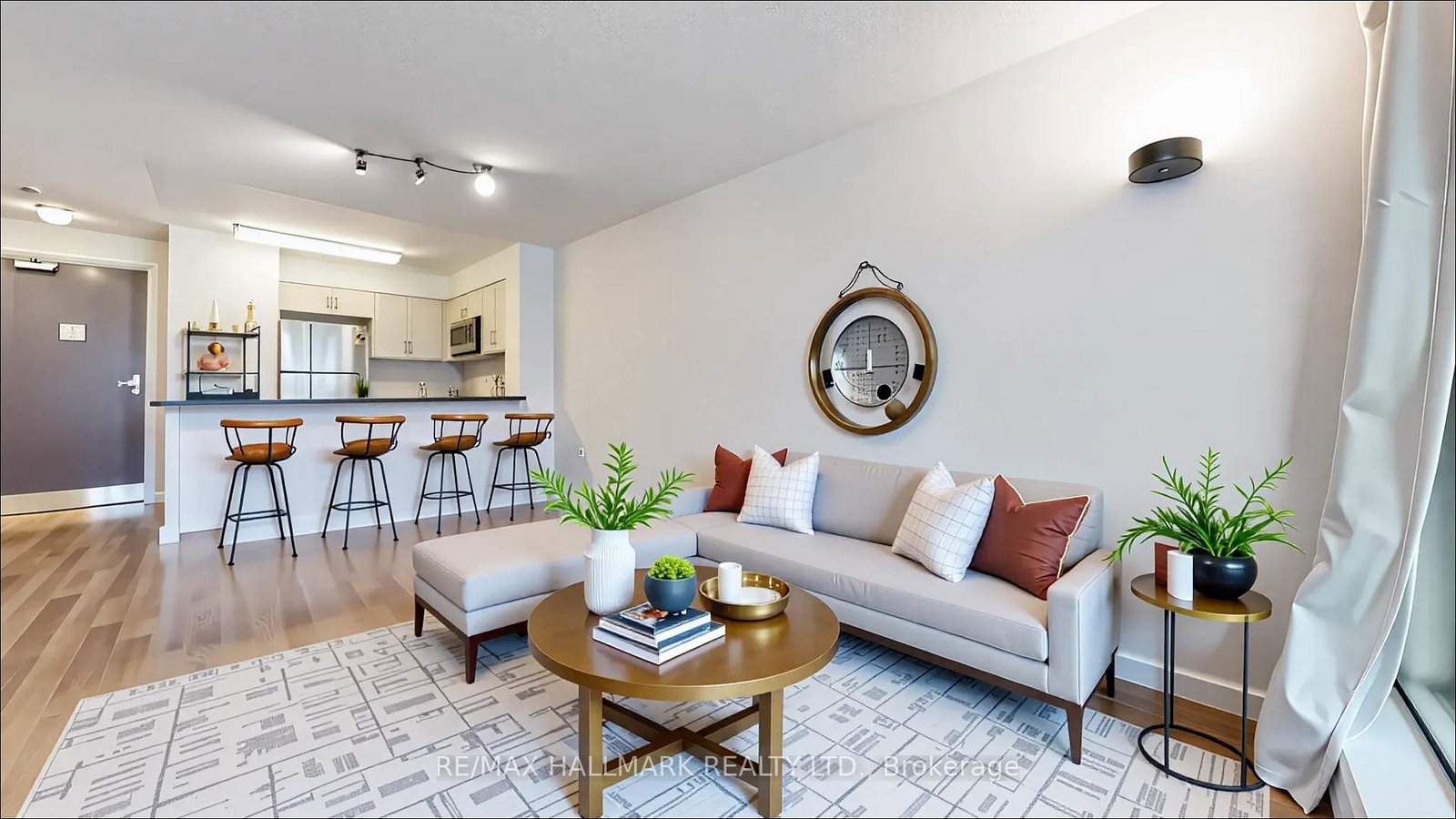30-grand-trunk-crescent-toronto-ontario-c12285383