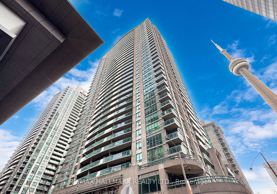 30-grand-trunk-crescent-toronto-ontario-c12285383