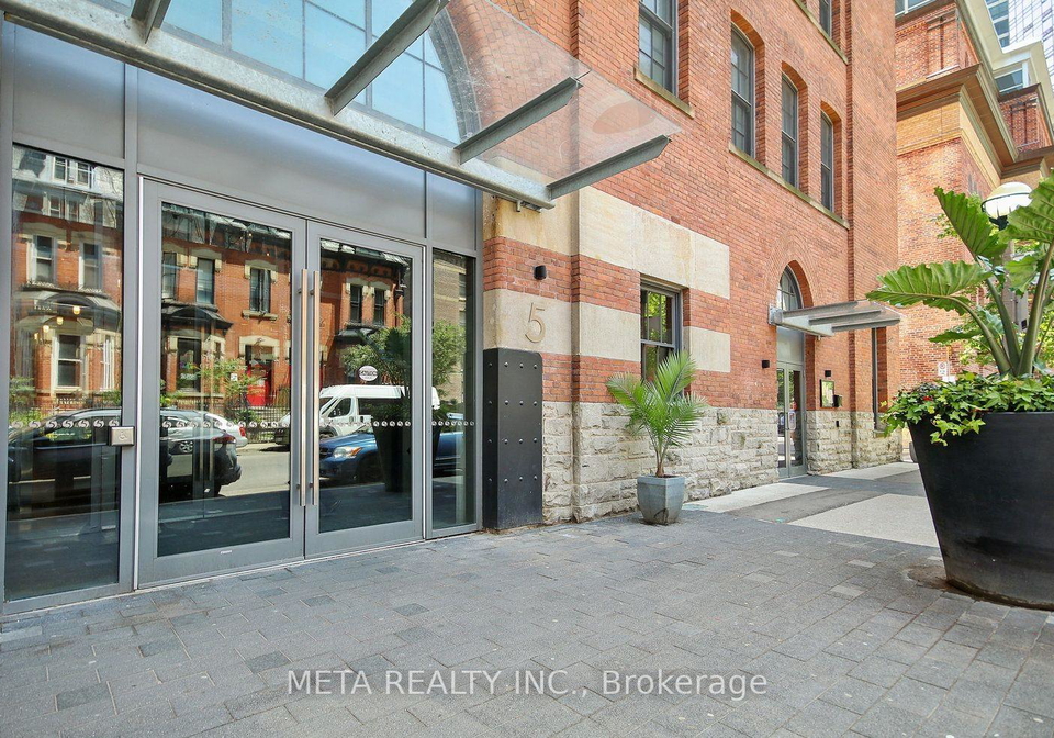 5-st-joseph-street-toronto-ontario-c12285385