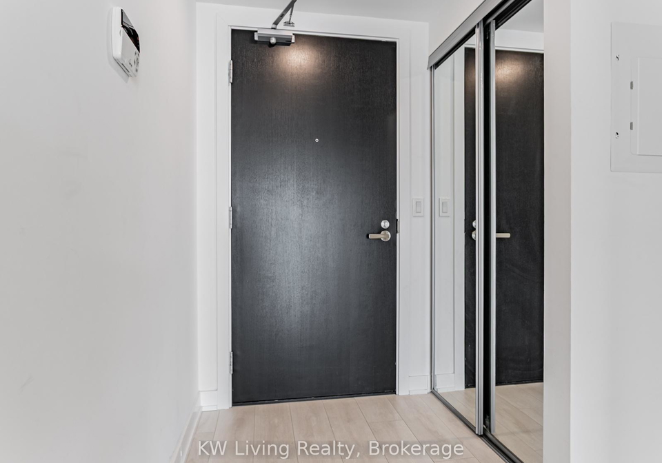 501-yonge-street-toronto-ontario-c12285656