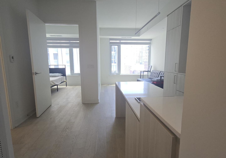 11-yorkville-avenue-toronto-ontario-c12285735