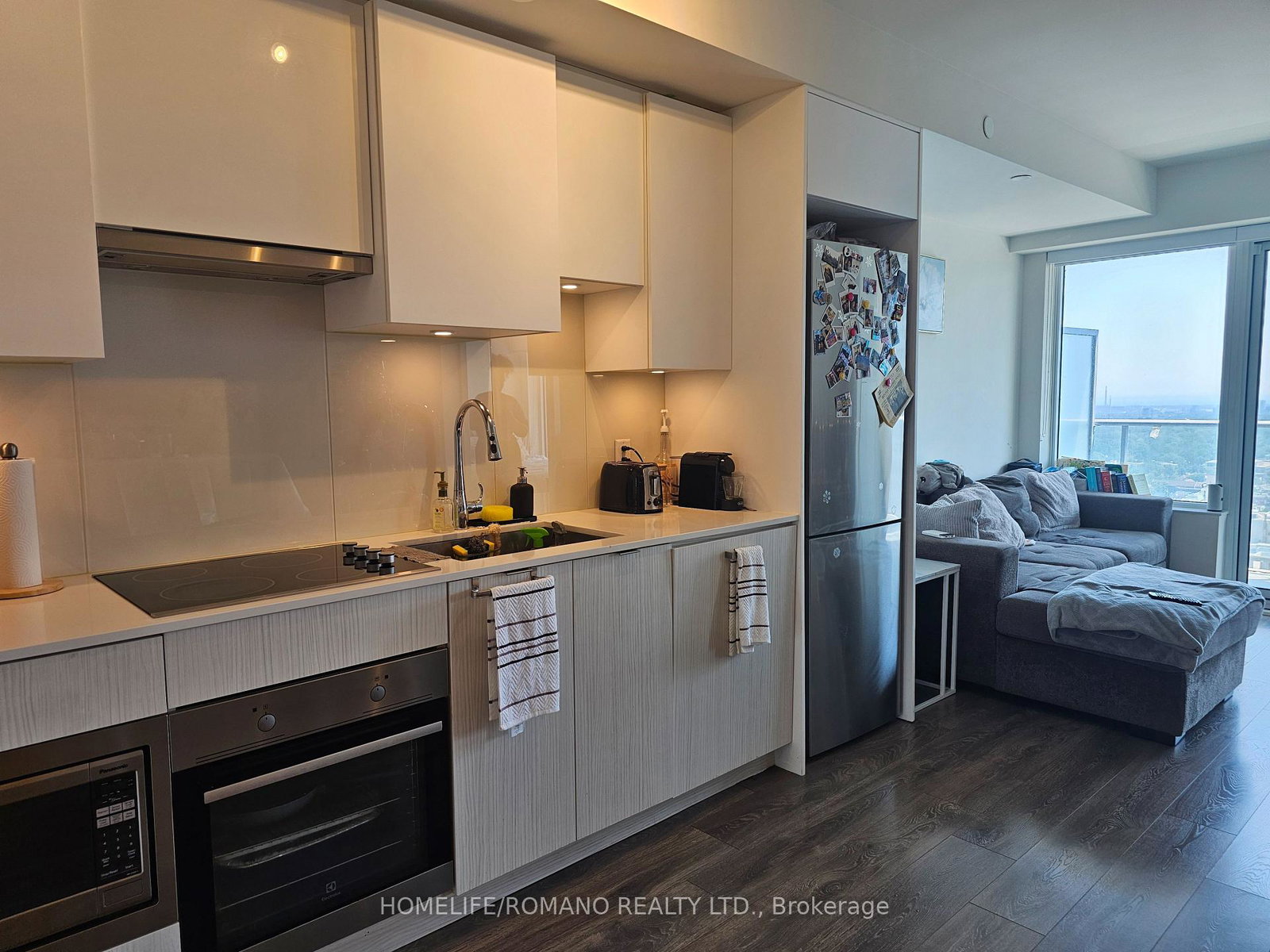 195-redpath-avenue-toronto-ontario-c12285870