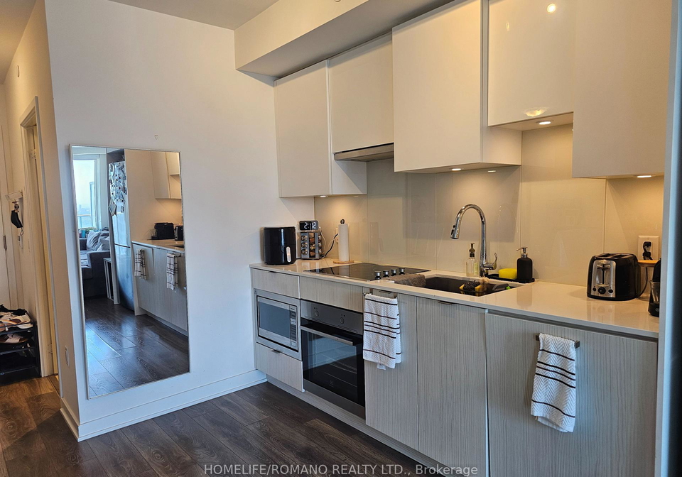 195-redpath-avenue-toronto-ontario-c12285870
