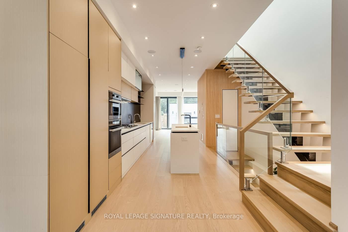 511-woburn-avenue-toronto-ontario-c12286088