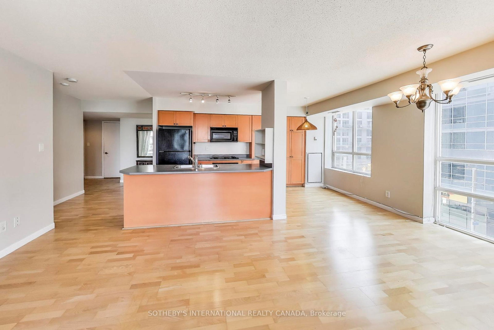100-king-street-w-w-toronto-ontario-c12286580