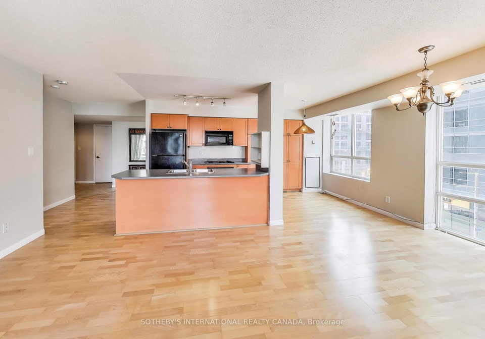 100-king-street-w-w-toronto-ontario-c12286580