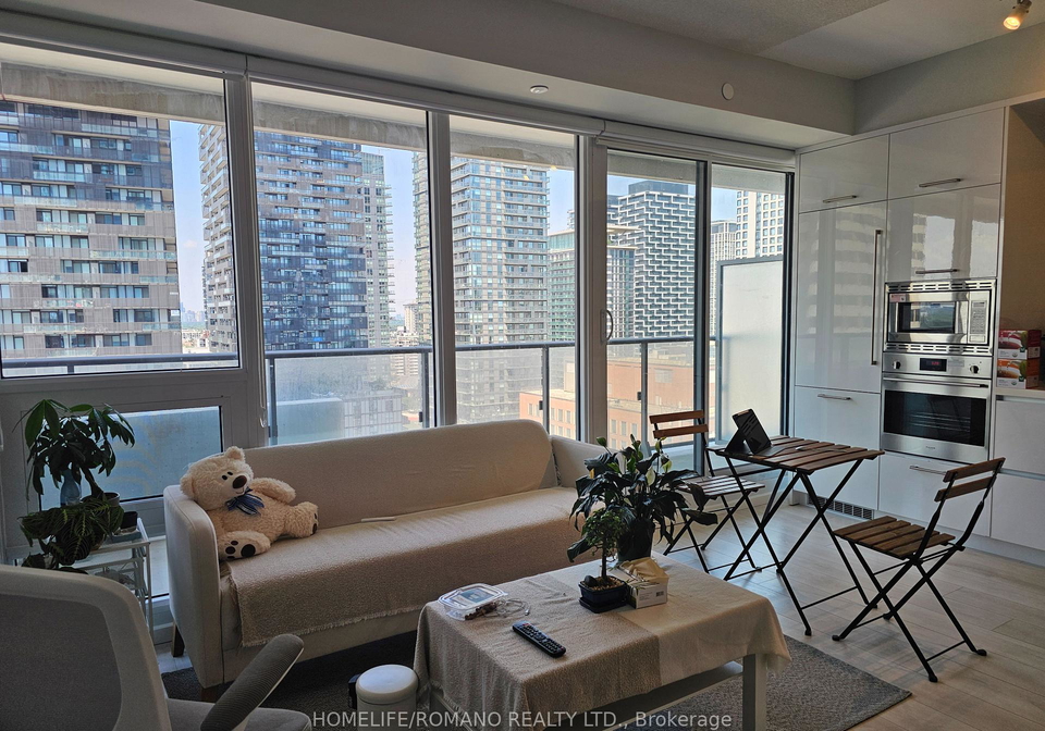 2221-yonge-street-toronto-ontario-c12286682