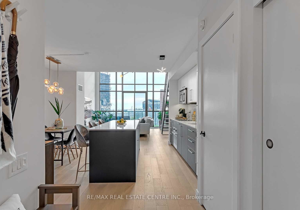 5-hanna-avenue-toronto-ontario-c12286813