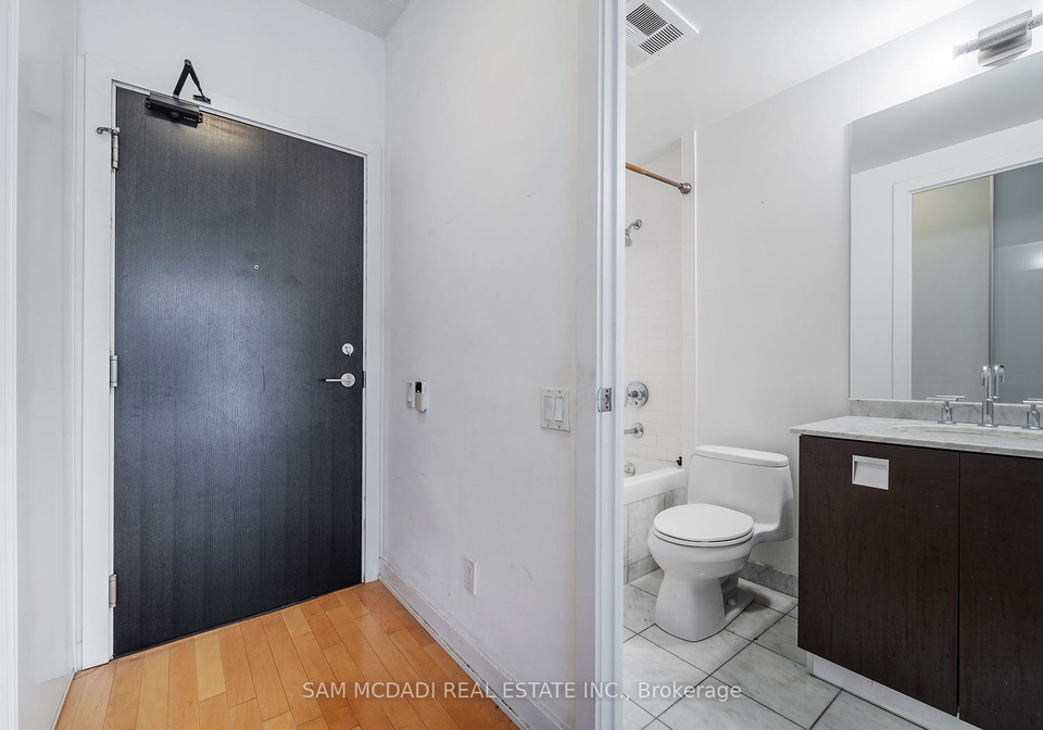 33-charles-street-e-e-toronto-ontario-c12286904