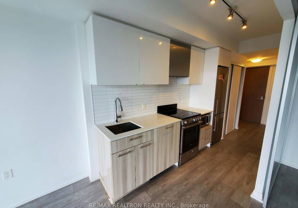 251-jarvis-street-toronto-ontario-c12286940