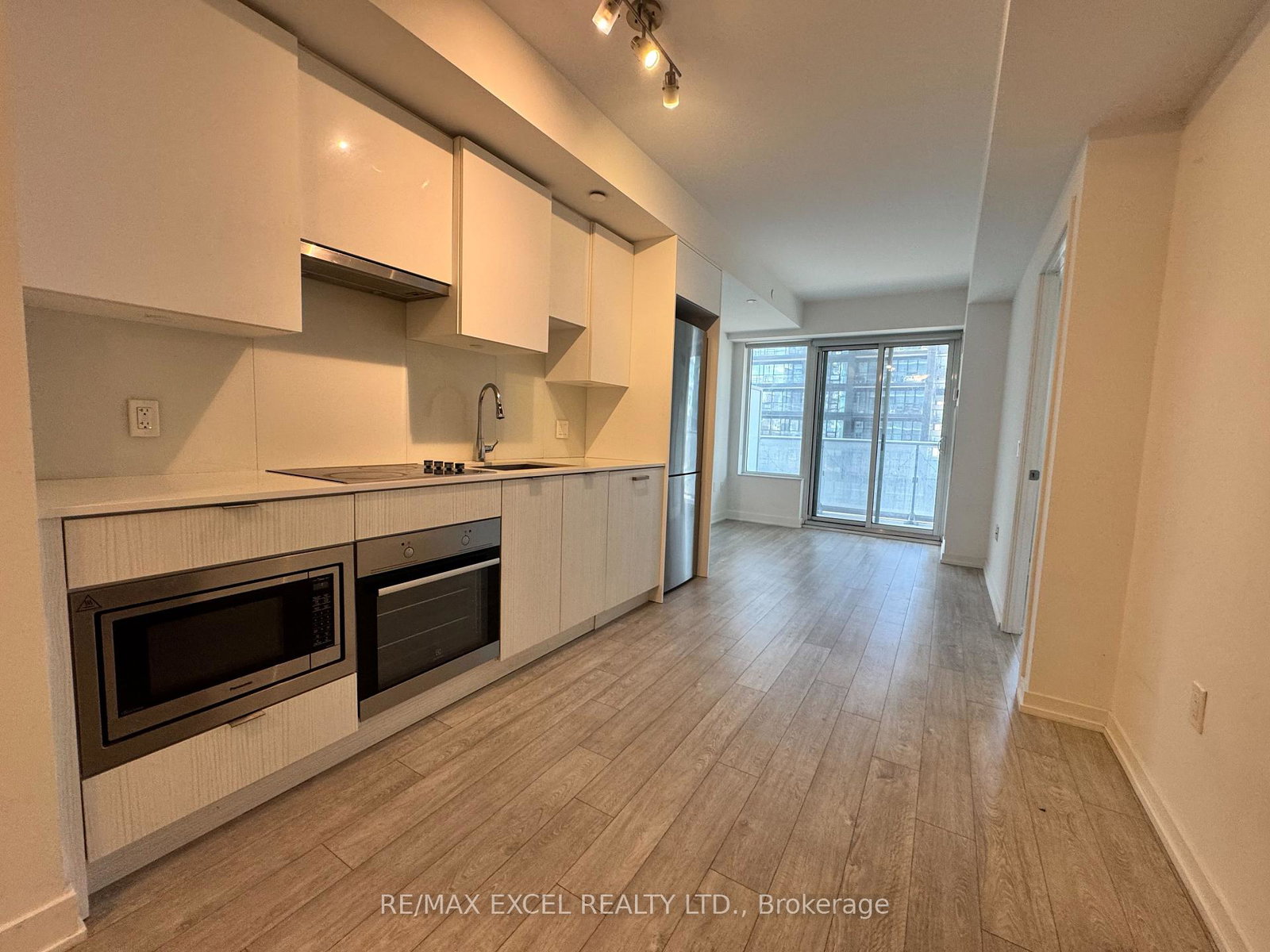 99-broadway-avenue-toronto-ontario-c12286942