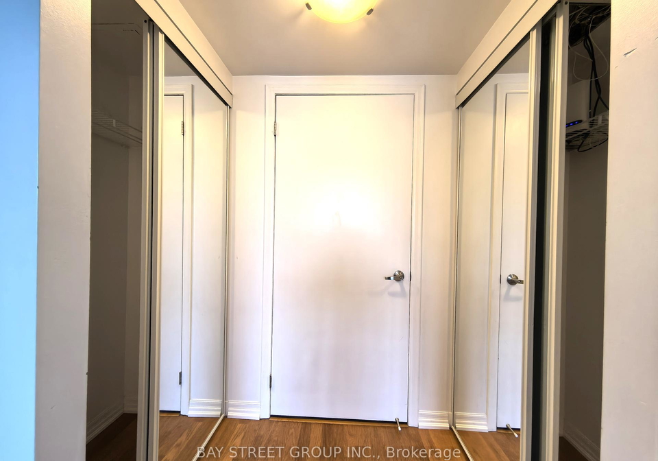 22-wellesley-street-e-e-toronto-ontario-c12286949