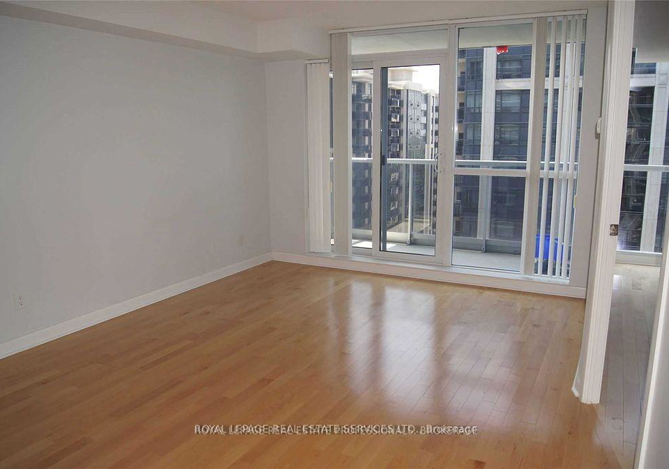 4978-yonge-street-w-w-toronto-ontario-c12287090