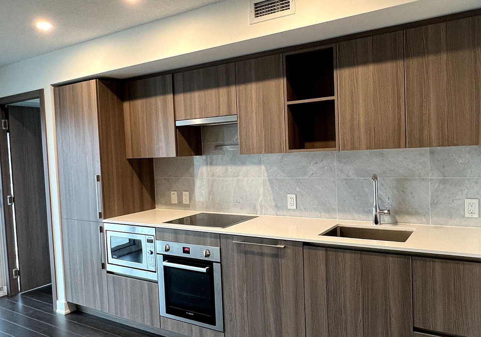 19-bathurst-street-toronto-ontario-c12287269