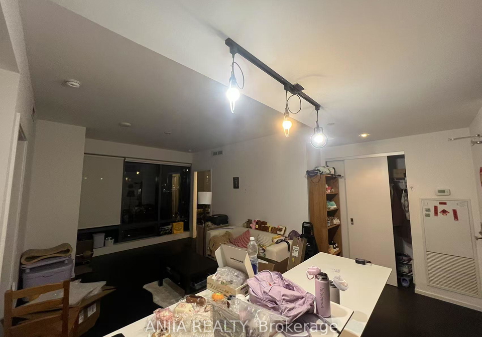 5-stjoseph-street-toronto-ontario-c12287387
