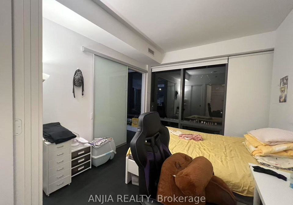 5-stjoseph-street-toronto-ontario-c12287387
