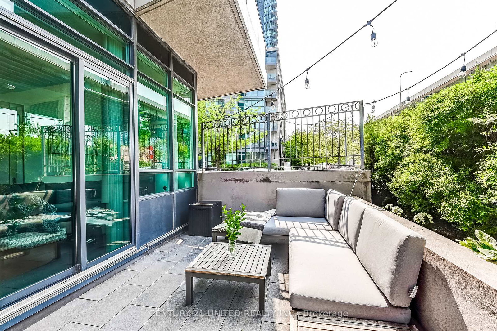 209-fort-york-boulevard-toronto-ontario-c12287733