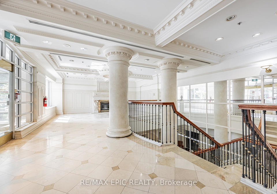 18-sommerset-way-north-york-ontario-c12288108
