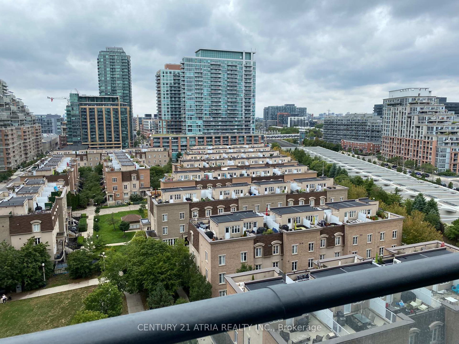 19-western-battery-road-toronto-ontario-c12288207