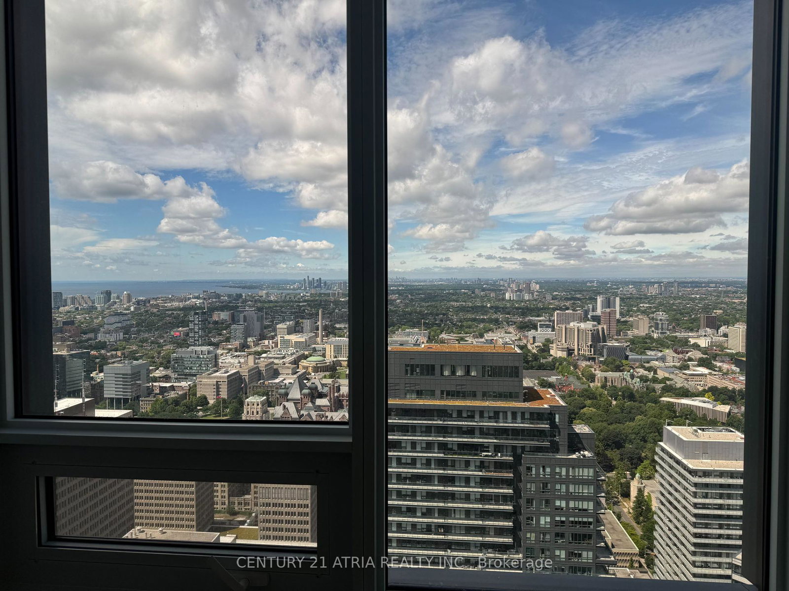 8-wellsley-street-w-w-toronto-ontario-c12288741