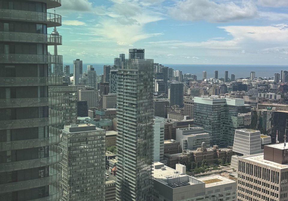 8-wellsley-street-w-w-toronto-ontario-c12288741