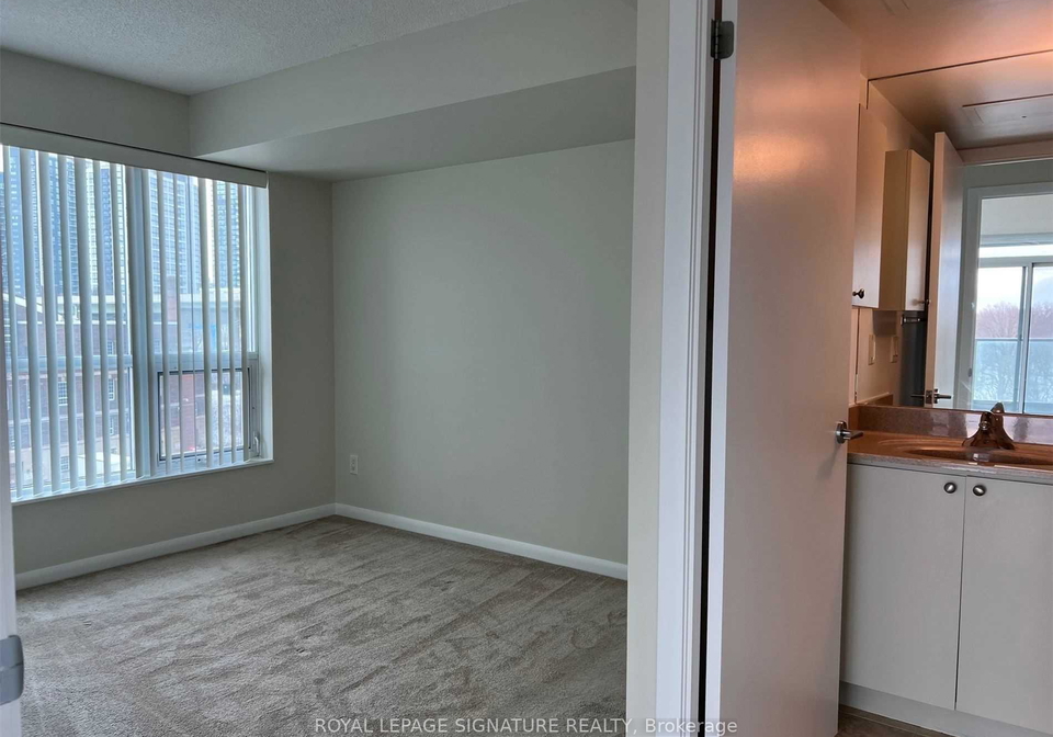 231-fort-york-boulevard-toronto-ontario-c12288787