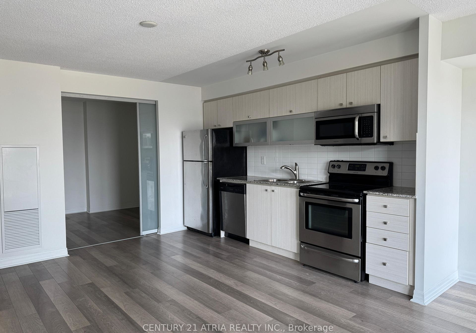 2015-sheppard-avenue-e-e-north-york-ontario-c12288885