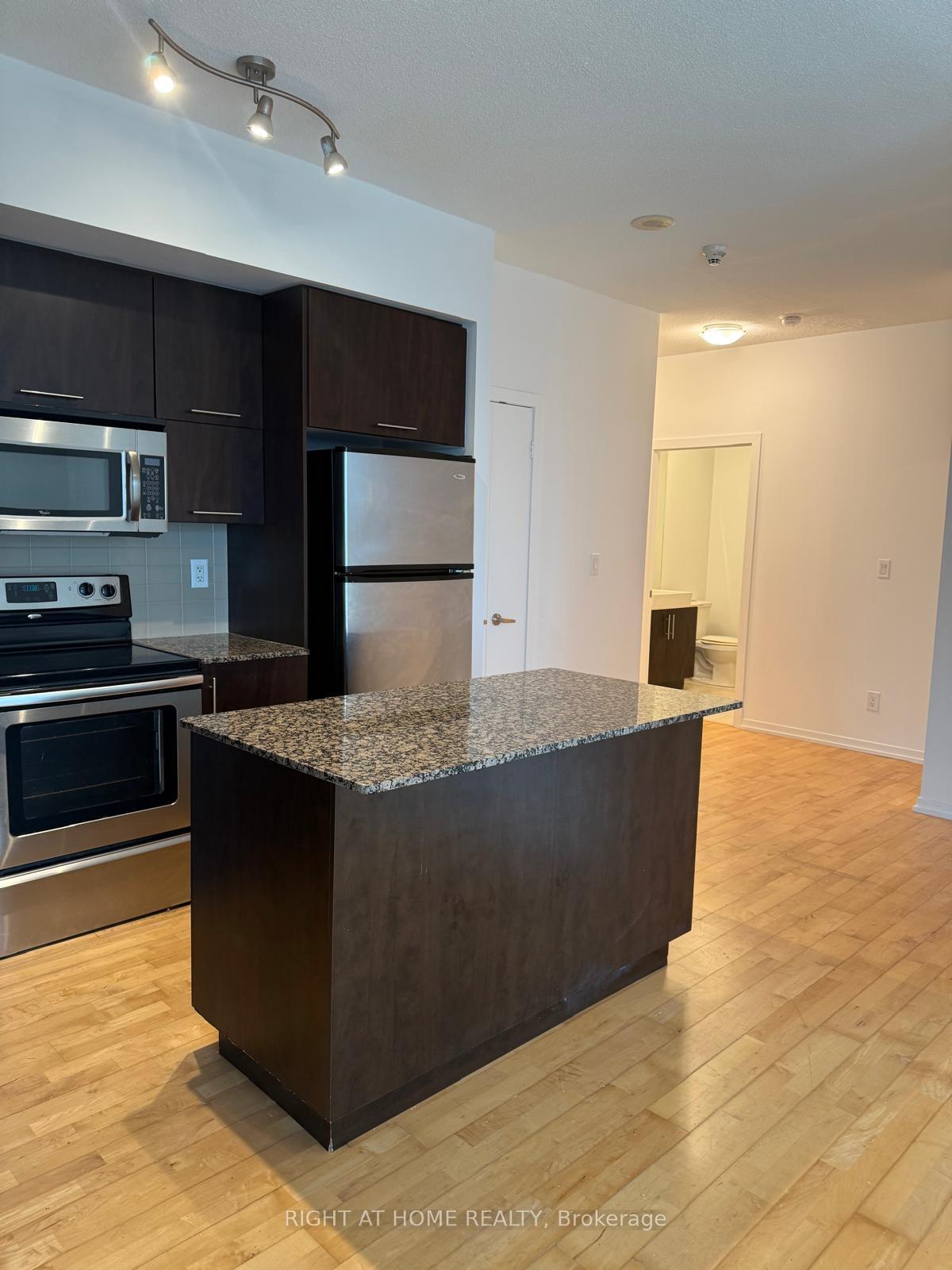 55-bremner-boulevard-toronto-ontario-c12288890