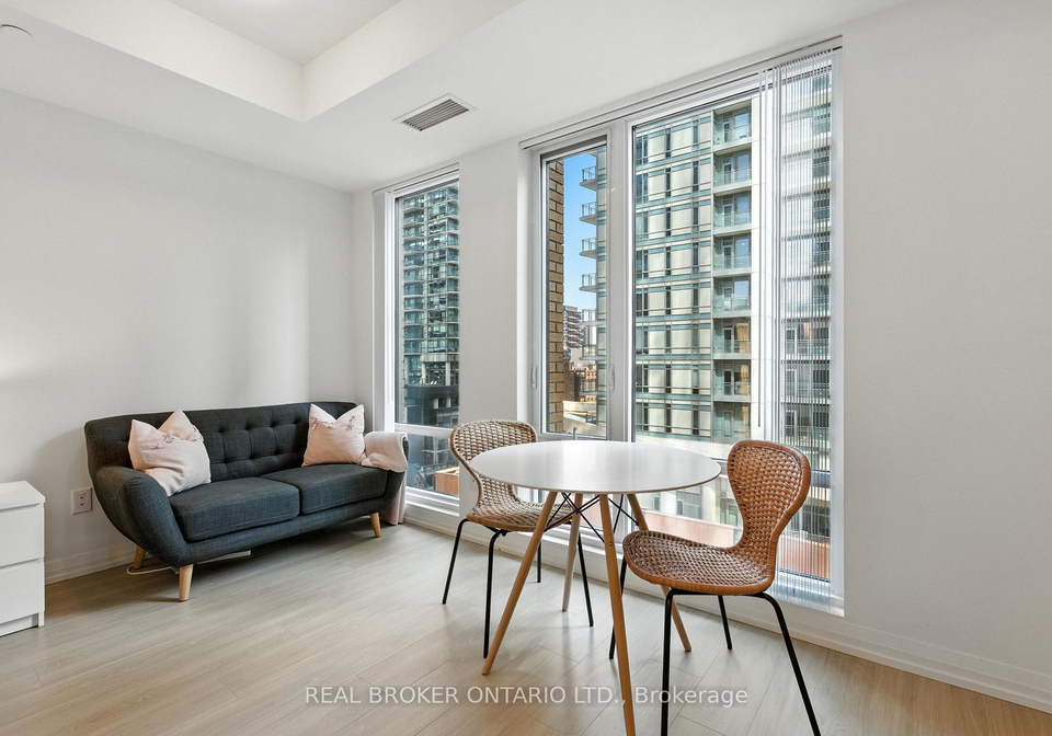 8-widmer-street-toronto-ontario-c12289061