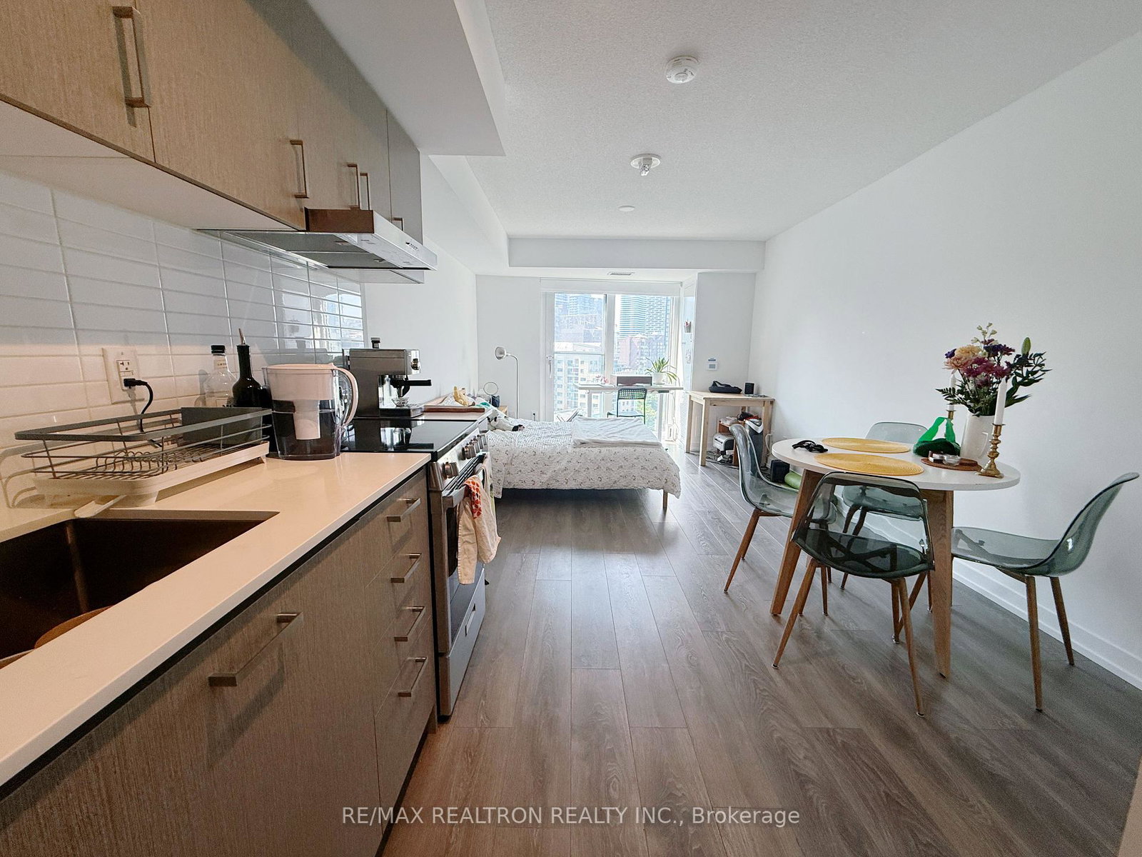219-dundas-street-e-e-toronto-ontario-c12290010